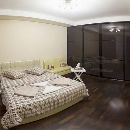 Kyiv Downtown Apartment On Saksaganskogo Street 87 Eksteriør billede